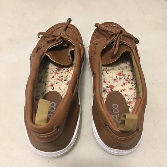 A. Co Brown Boat Shoes Size 6 - Picture 3 of 6